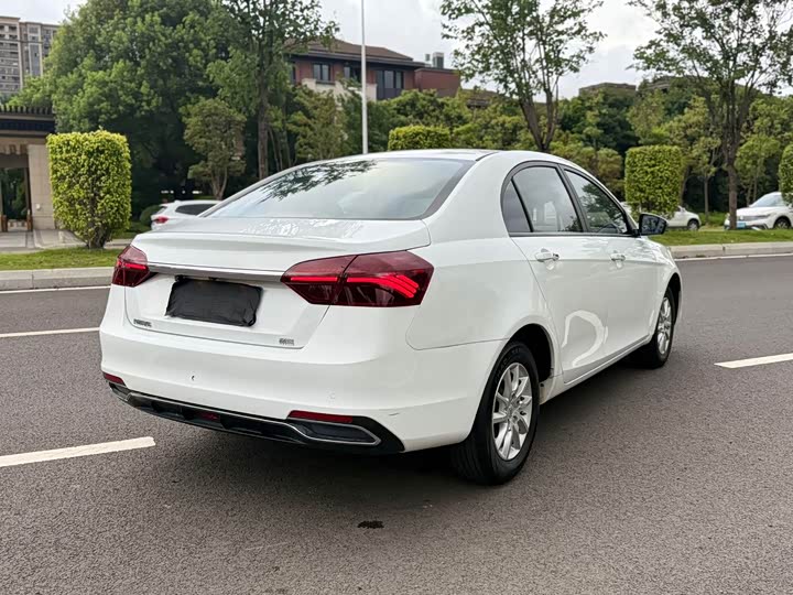 Emgrand 2020 1.5L - CVT - 18,800 km - Image 7