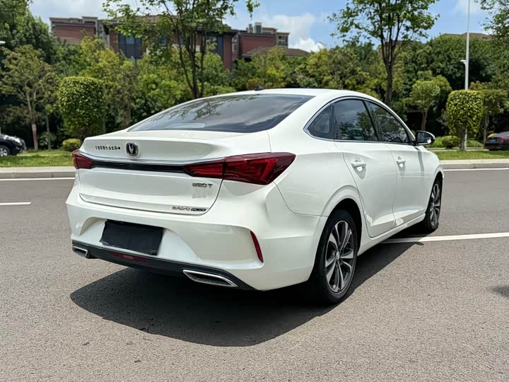 Eado 2020 1.4T - Automatic - 28,800 km - Image 7