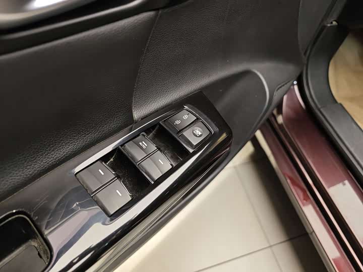 GA6 2016 GA6 235T - Automatic - 105,000 km - Image 9