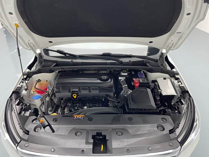 Emgrand 2022 1.5L - CVT - 47,800 km - Image 5