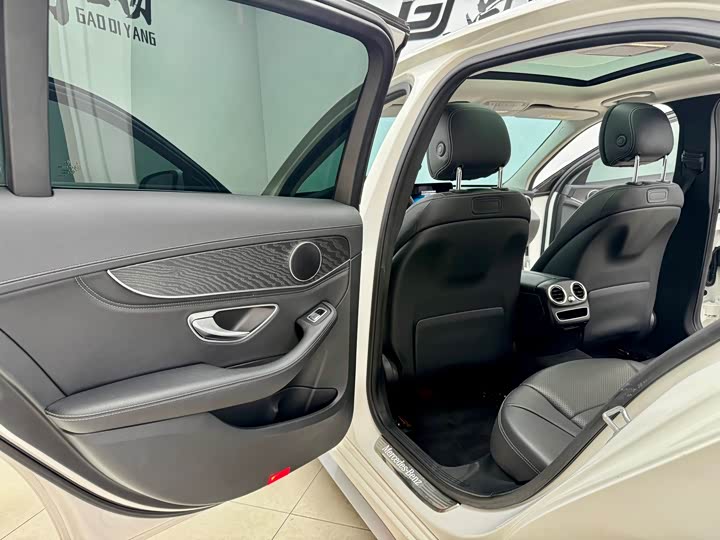 C-Class 2019 C 260 L 1.5T - Automatic - 100,000 km - Image 10