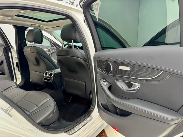C-Class 2019 C 260 L 1.5T - Automatic - 100,000 km - Image 11