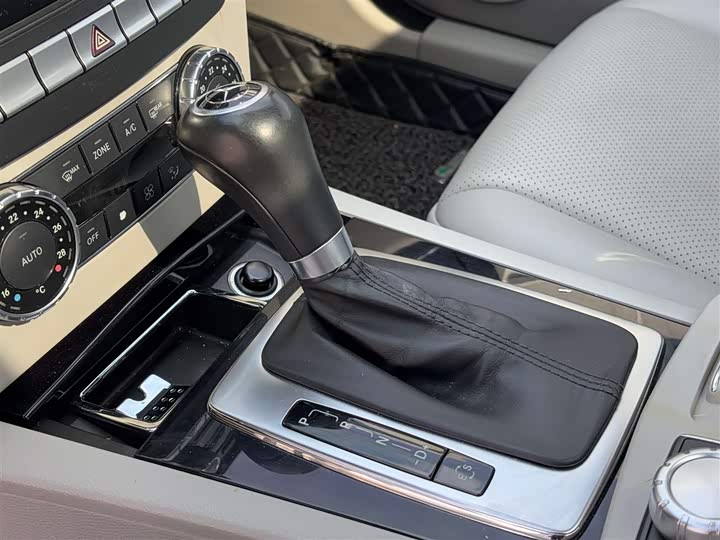 C-Class 2013 C 180 1.6T - Automatic - 180,000 km - Image 7