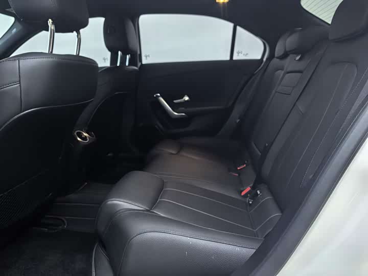 A-Class 2022 A 180 L 1.6T - Automatic - 56,000 km - Image 4