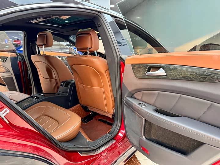 CLS 2015 S 320 2.0T - Automatic - 100,000 km - Image 10