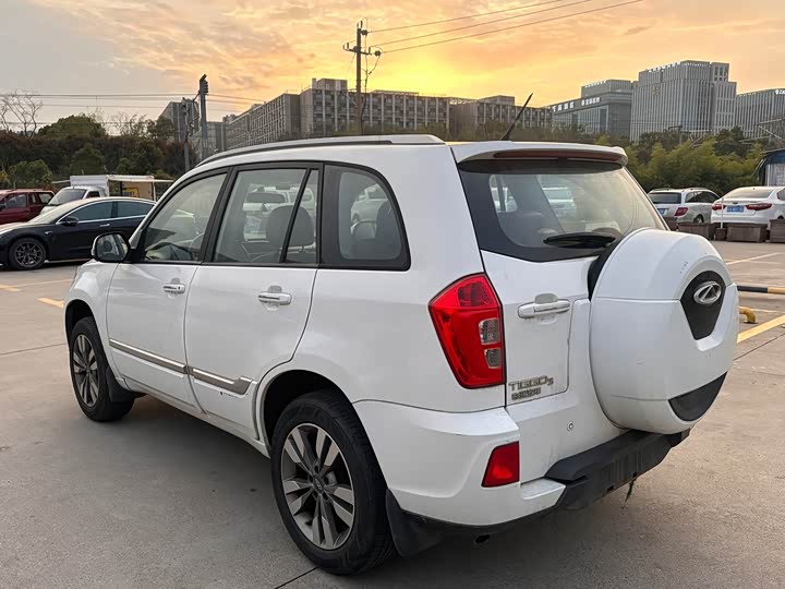 Tiggo 3 2015 Tiggo 3 1.6L - Manual - 100,000 km - Image 12