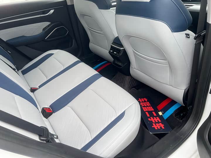 Emgrand 2022 1.5L - CVT - 60,000 km - Image 7