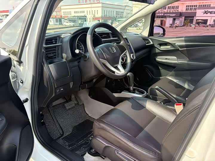 Fit 2014 1.5L - CVT - 80,000 km - Image 7