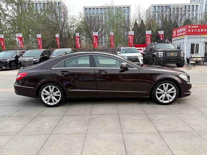 CLS 2012 S 300 2.0T - Automatic - 86,000 km - Image 4