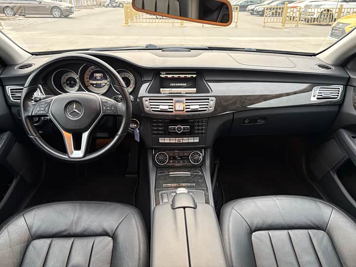 CLS 2012 S 300 2.0T - Automatic - 86,000 km - Image 12