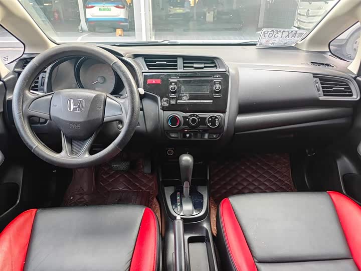 Fit 2016 1.5L - CVT - 120,000 km - Image 8