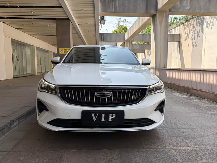 Emgrand 2022 1.5L - CVT - 38,800 km - Image 2