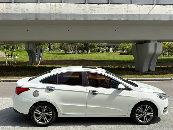 Arrizo 5 2017 Arrizo 5 1.5L - Manual - 69,000 km - Image 8