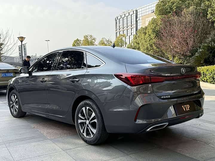 Eado 2023 1.4T - Automatic - 29,000 km - Image 3