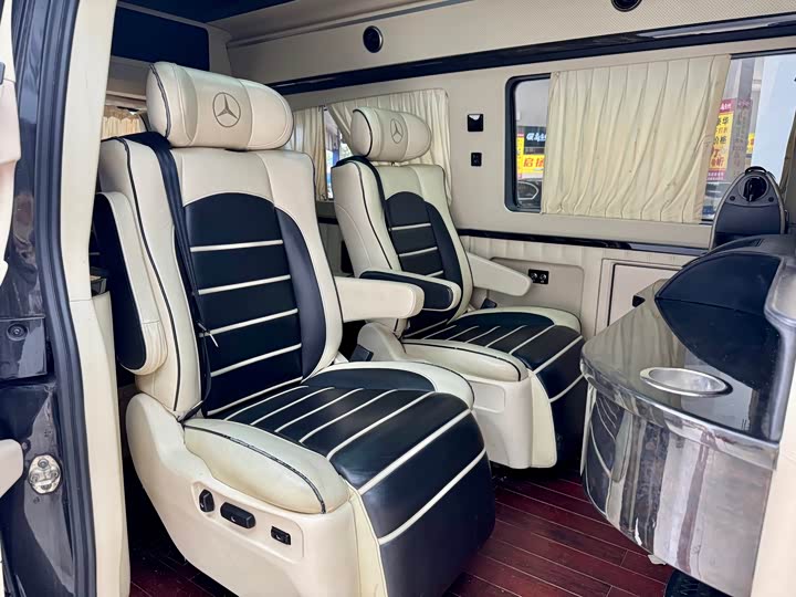 Vito 2015 3.0L 3.0L - Automatic - 80,000 km - Image 9