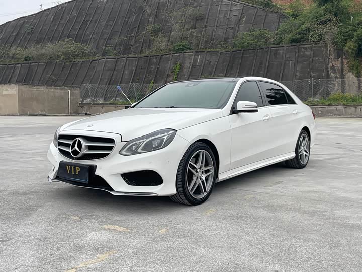 E-Class 2014 E 260 L 1.5T - Automatic - 160,000 km - Image 1