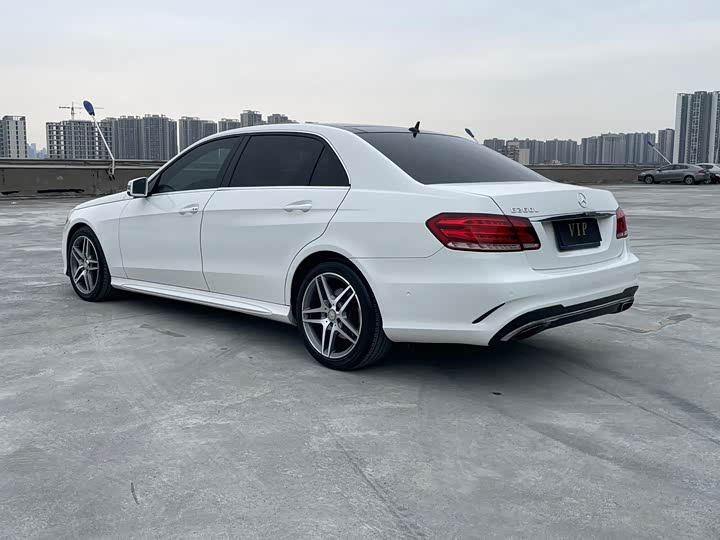 E-Class 2014 E 260 L 1.5T - Automatic - 160,000 km - Image 5