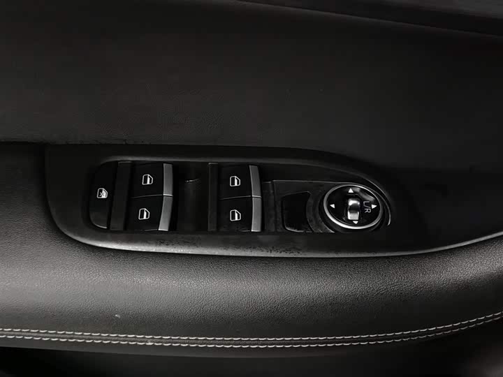 Tiggo 5x 2020 Tiggo 5x 1.5L - CVT - 25,500 km - Image 9