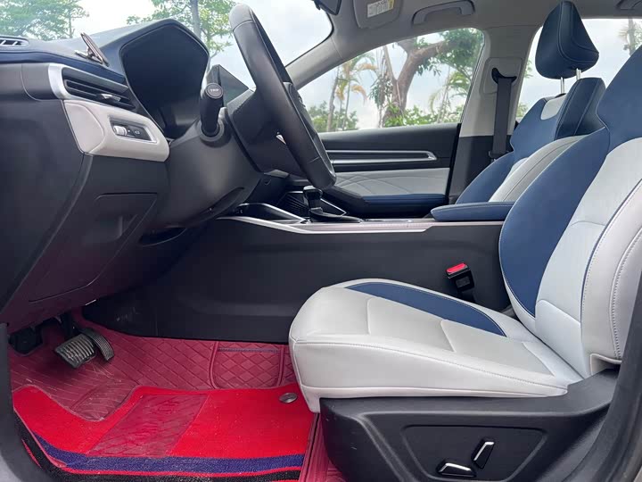 Emgrand 2022 1.5L - CVT - 20,000 km - Image 7