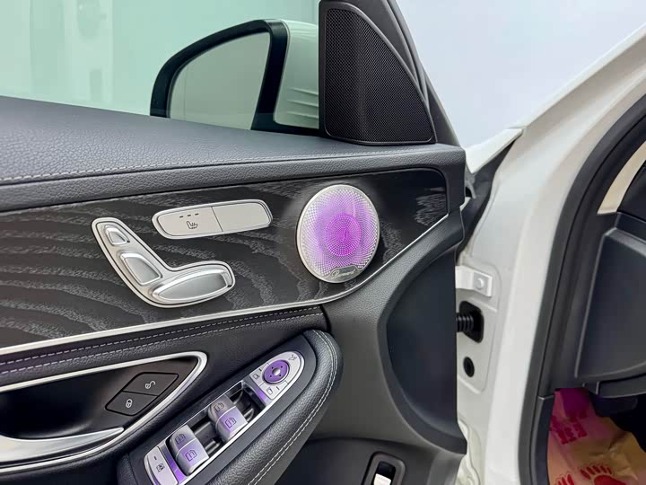 C-Class 2018 C 200 L 1.3T - Automatic - 70,000 km - Image 9