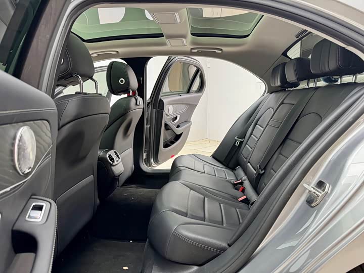 C-Class 2015 C 200 L 1.3T - Automatic - 60,000 km - Image 10