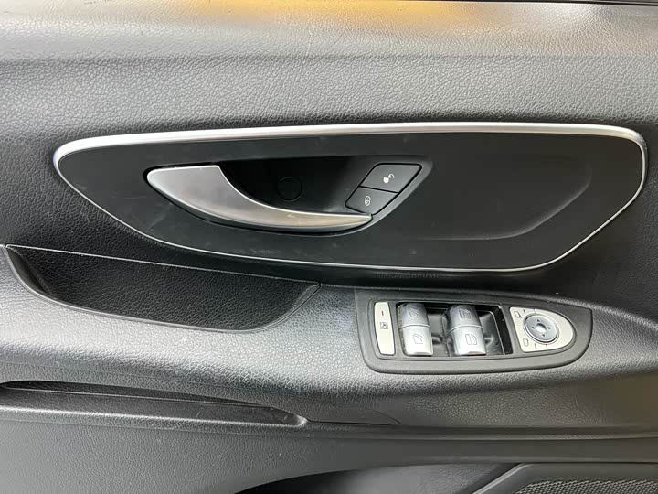 Vito 2016 2.0T 2.0T - Automatic - 66,000 km - Image 3