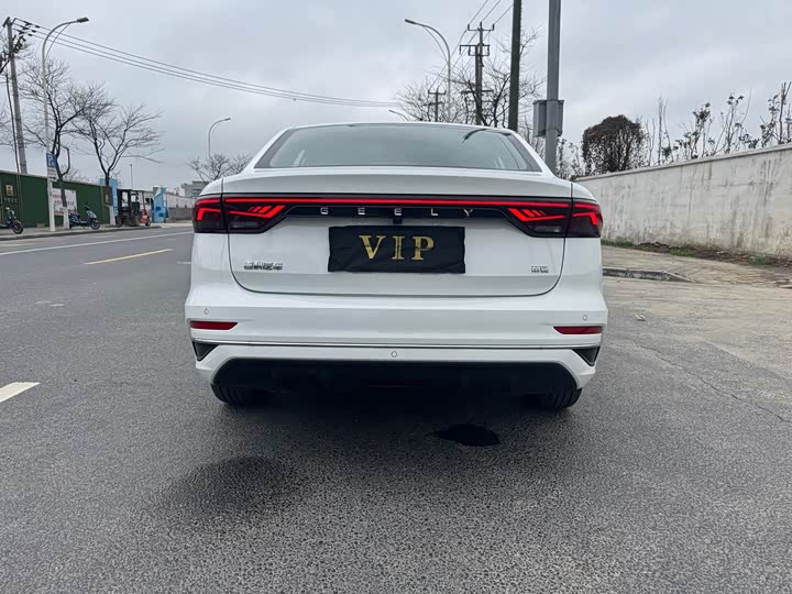 Emgrand 2022 1.5L - CVT - 28,000 km - Image 9