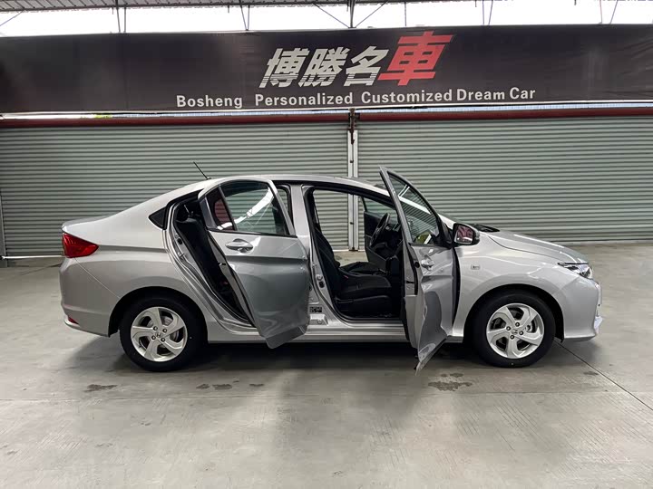 City 2017 1.5L - CVT - 80,000 km - Image 11