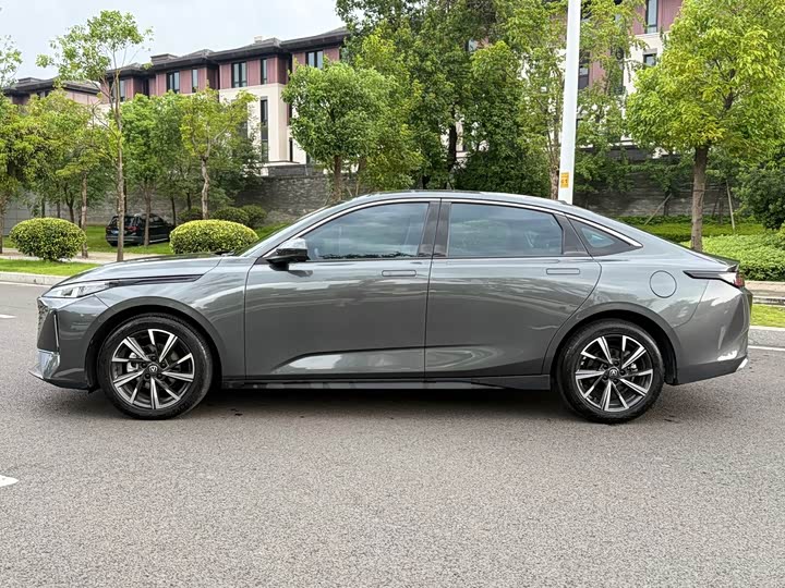 Lamore 2023 1.5T - Automatic - 16,000 km - Image 4