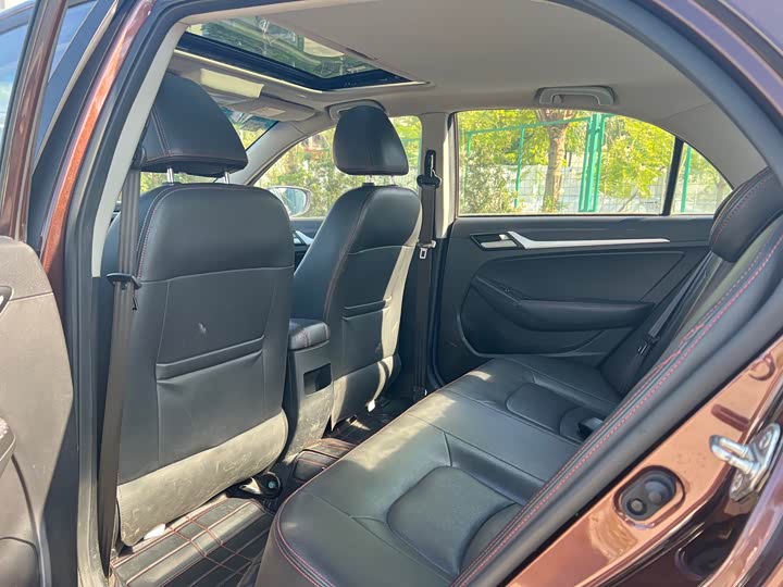 Vision 2016 1.5L - Automatic - 56,000 km - Image 6