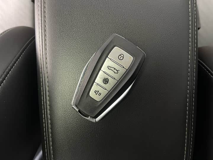 Emgrand 2022 1.5L - CVT - 47,800 km - Image 11