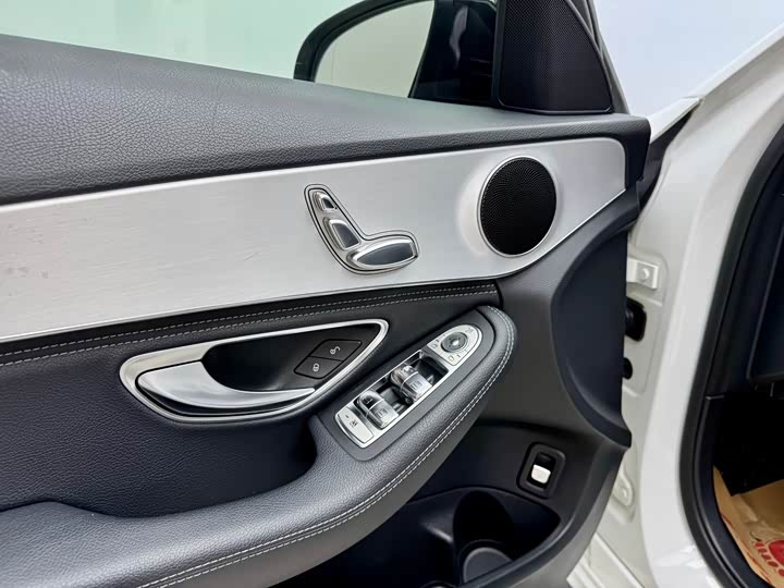 C-Class 2020 C 260 1.5T - Automatic - 50,000 km - Image 9