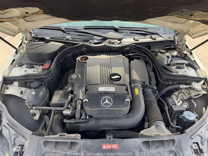 C-Class 2013 C 180 1.6T - Automatic - 180,000 km - Image 2