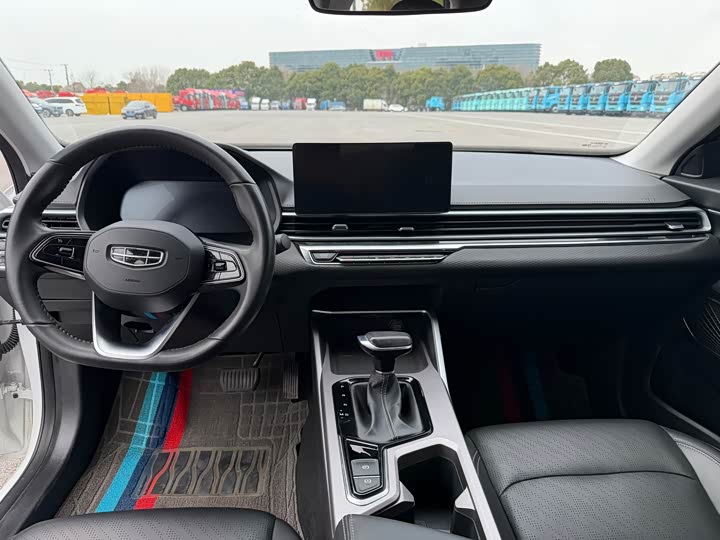 Emgrand 2022 1.5L - CVT - 30,000 km - Image 7