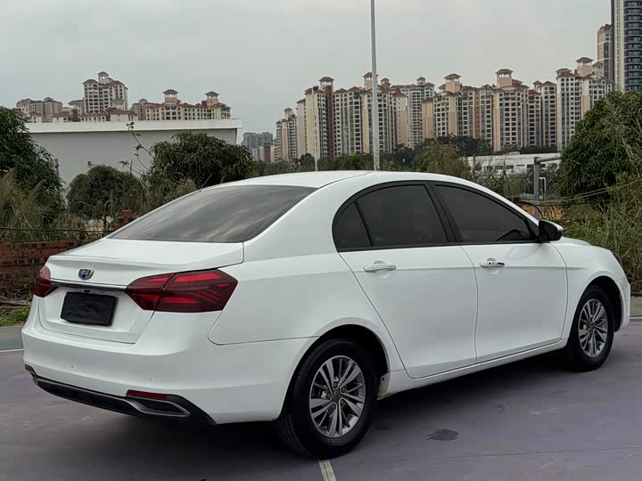 Emgrand 2018 1.5L - Manual - 110,000 km - Image 4