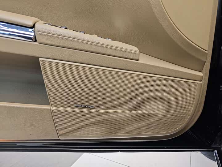 S-Class 2010 S 300 L 2.0T - Automatic - 201,600 km - Image 10