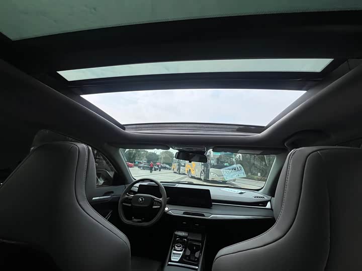 Raeton CC 2023 1.5T - Automatic - 34,000 km - Image 7