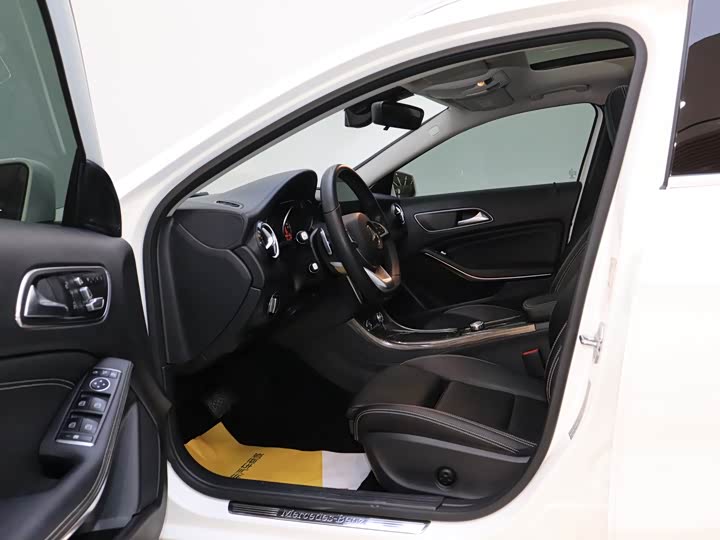 GLA 2019 GLA 200 1.3T - Automatic - 83,000 km - Image 10