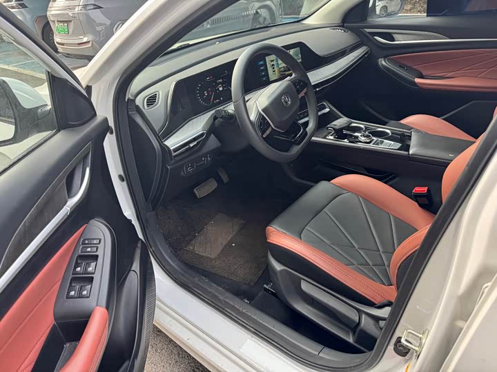 Eado 2023 1.4T - Automatic - 20,000 km - Image 4