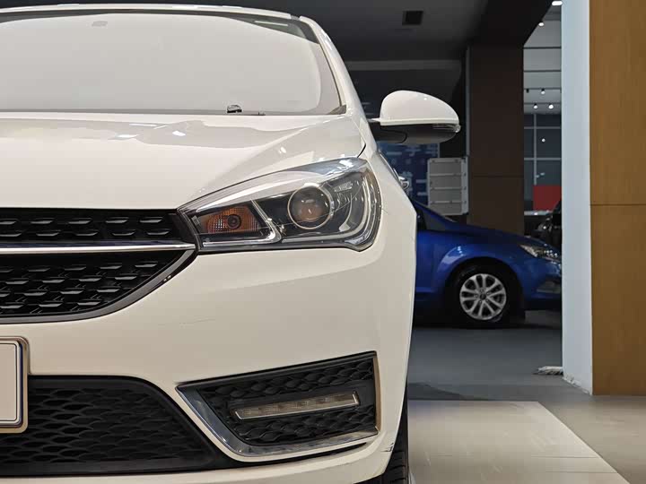 Arrizo 5 2016 Arrizo 5 1.5L - Manual - 58,000 km - Image 2
