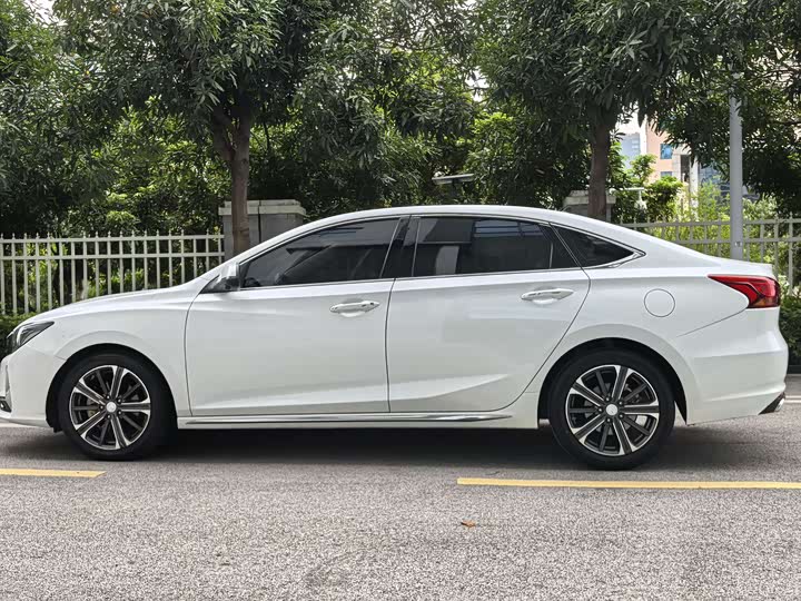 Raeton CC 2022 1.5T - Automatic - 41,000 km - Image 8