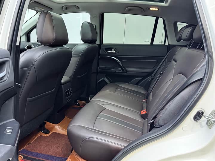 GS4 2019 GS4 270T - Automatic - 60,000 km - Image 10