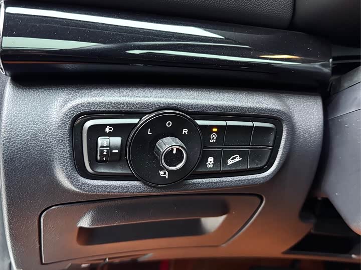 GS4 2019 GS4 270T - Automatic - 60,000 km - Image 12