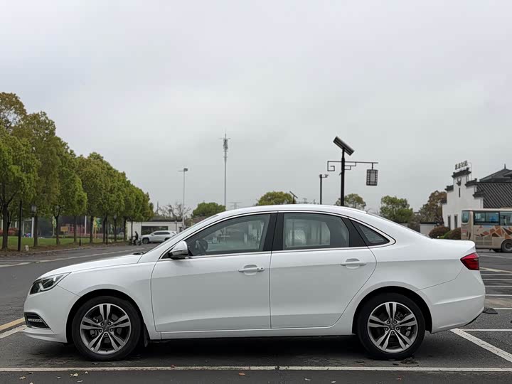 Arrizo 7 2017 Arrizo 7 1.5T - CVT - 120,000 km - Image 4
