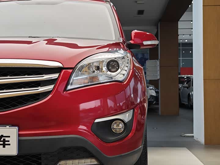 CS35 2016 1.6L - Manual - 98,000 km - Image 2