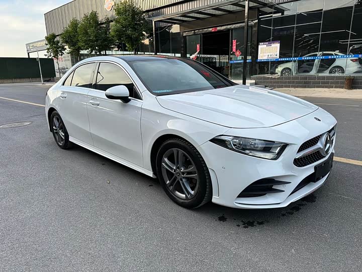 A-Class 2020 A 180 L 1.6T - Automatic - 50,000 km - Image 6