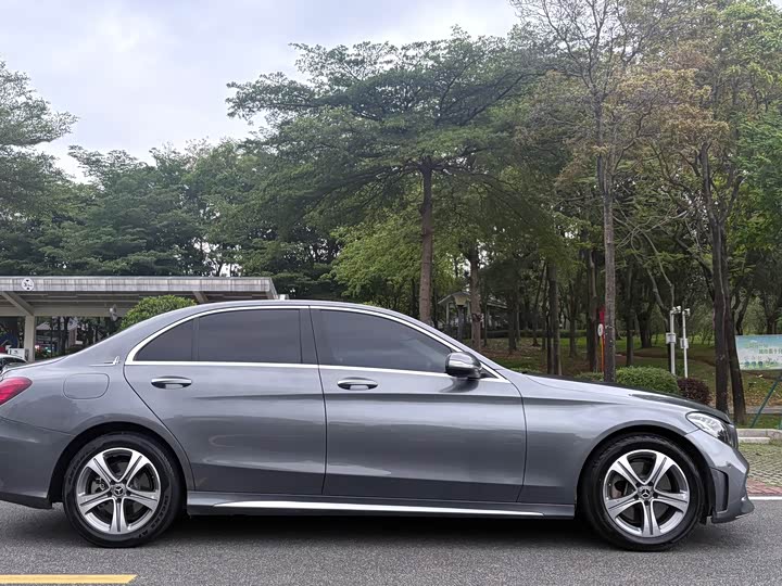C-Class 2019 C 260 L 1.5T - Automatic - 114,000 km - Image 4