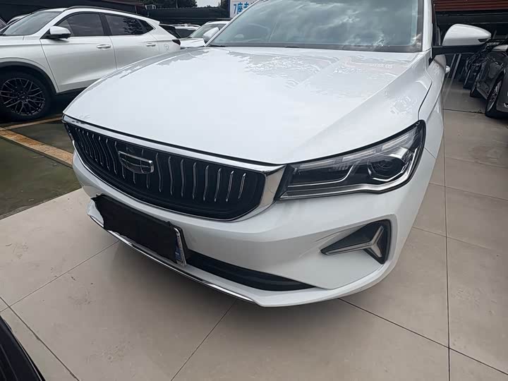 Emgrand 2022 1.5L - CVT - 46,000 km - Image 1