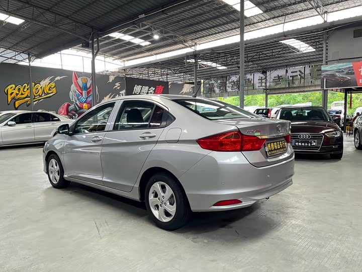 City 2017 1.5L - CVT - 80,000 km - Image 7