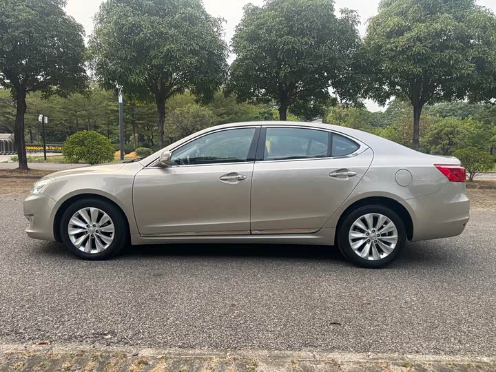 Raeton 2014 1.8T - Automatic - 100,000 km - Image 4